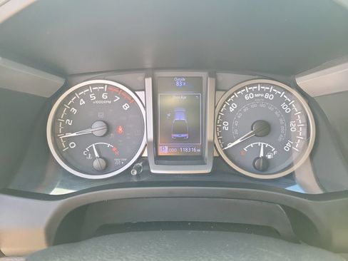 Used 2021 Toyota Tacoma SR5 RWD image 21