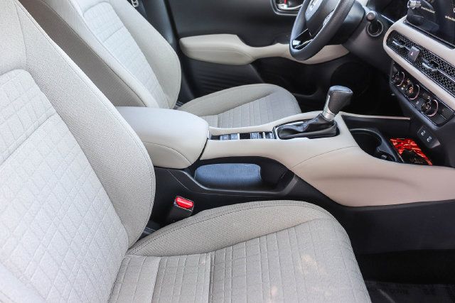 Used 2027 Honda HR-V LX image 17