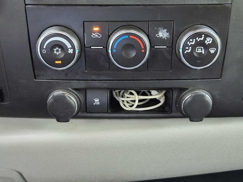 Used 2009 Chevrolet Silverado 1500 LT w/ Texas Edition AWD/4WD image 19