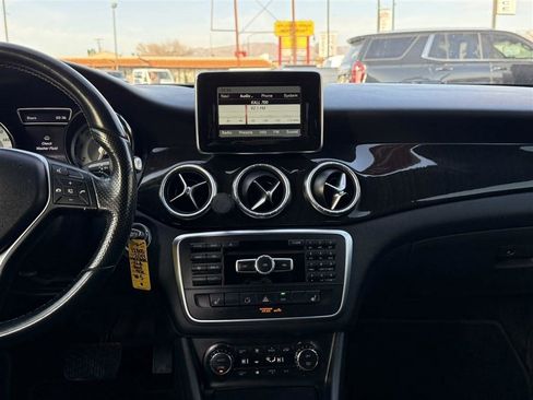 Used 2014 Mercedes-Benz CLA 250 4dr Sdn CLA 250 FWD image 21