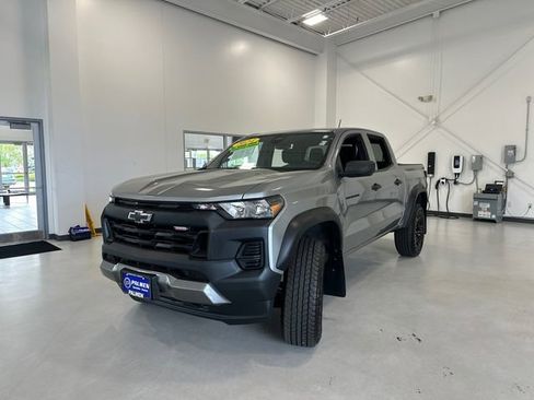 Used 2024 Chevrolet Colorado Trail Boss w/ Advanced Trailering Package AWD/4WD image 10