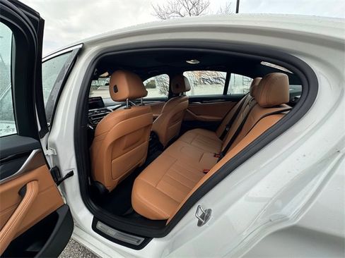 Used 2022 BMW 530i w/ Convenience Package image 18