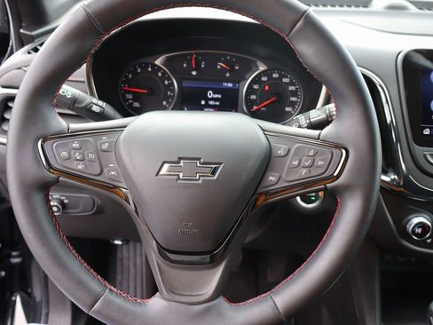 Used 2023 Chevrolet Equinox RS w/ RS Leather Package image 5