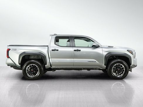 Used 2026 Toyota Tacoma TRD Off-Road AWD/4WD image 8