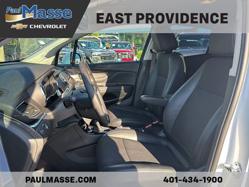 Certified 2022 Buick Encore Preferred AWD/4WD image 15