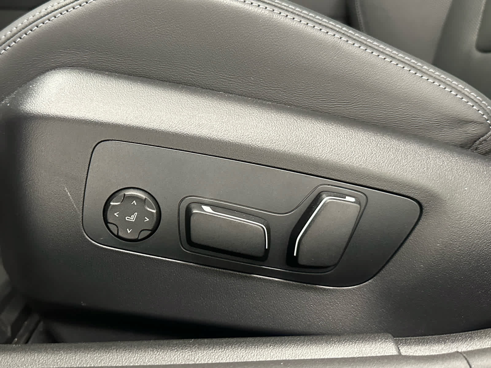 Used 2027 BMW M5 Touring AWD/4WD image 12