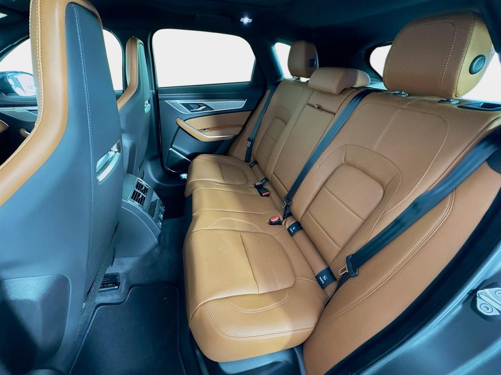 New 2026 Jaguar F-PACE R-Dynamic S AWD/4WD image 24