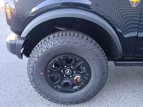 New 2025 Ford Bronco Badlands w/ Sasquatch Package AWD/4WD image 10