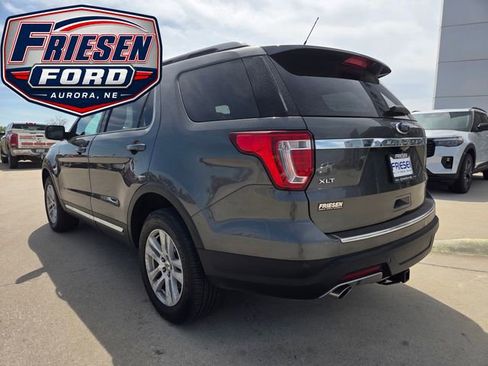 Used 2018 Ford Explorer XLT w/ Equipment Group 201A AWD/4WD image 5