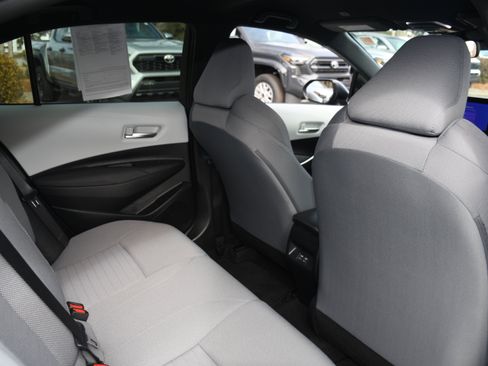 Used 2024 Toyota Corolla SE image 19