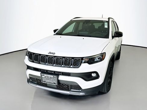New 2026 Jeep Compass Latitude image 3