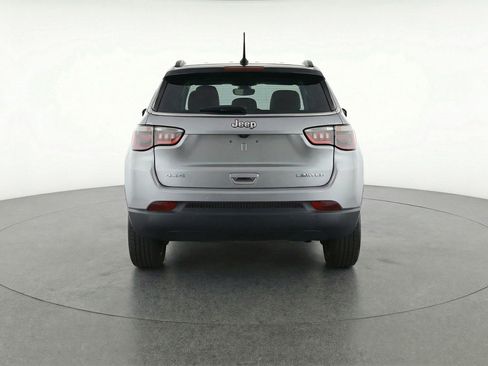 Used 2025 Jeep Compass Limited image 7