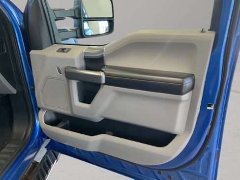 Used 2016 Ford F150 XLT w/ Equipment Group 302A Luxury image 32