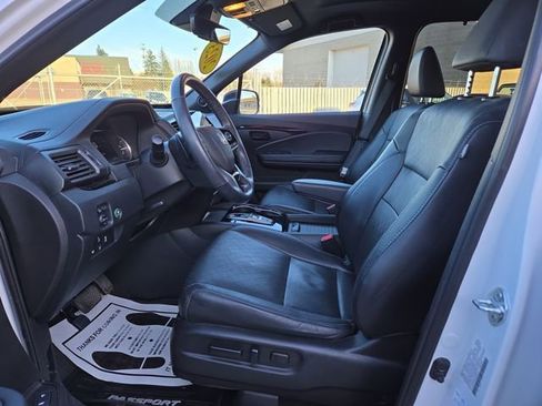 Used 2023 Honda Passport Elite image 3
