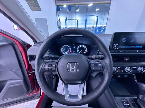 Used 2025 Honda CR-V LX image 15