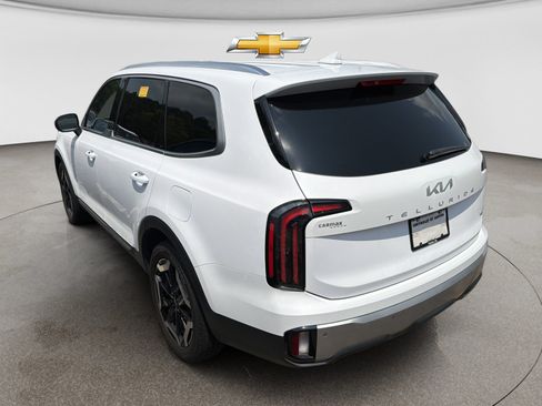 Used 2023 Kia Telluride EX w/ EX Captain's Chair Package AWD/4WD image 7