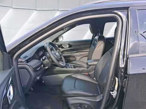 New 2026 Jeep Compass Limited image 10