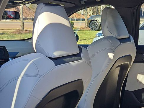 New 2026 BMW X1 xDrive28i w/ Convenience Package image 18