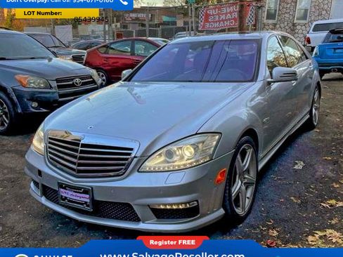Used 2010 Mercedes-Benz S 63 AMG image 3