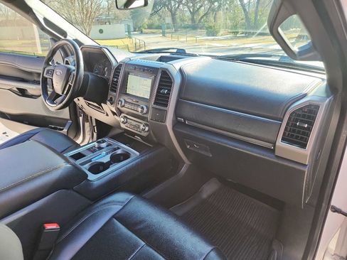 Used 2019 Ford Expedition Max XLT w/ Equipment Group 202A image 41
