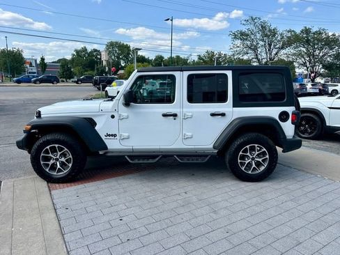Used 2026 Jeep Wrangler Unlimited Sport AWD/4WD image 4