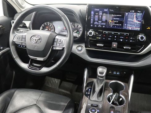 Used 2022 Toyota Highlander Platinum AWD/4WD image 24
