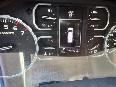 Used 2019 Toyota Tundra SR5 AWD/4WD image 8