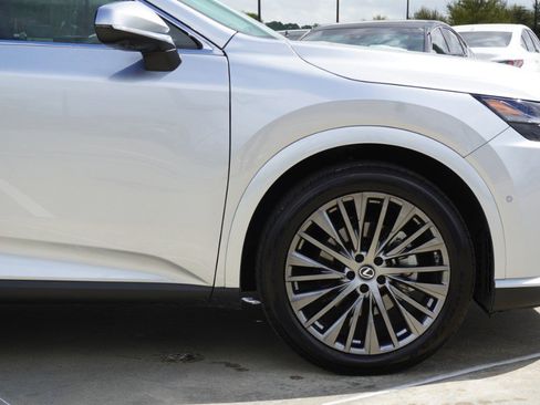 Certified 2023 Lexus RX 350 w/ Accessory Package image 9