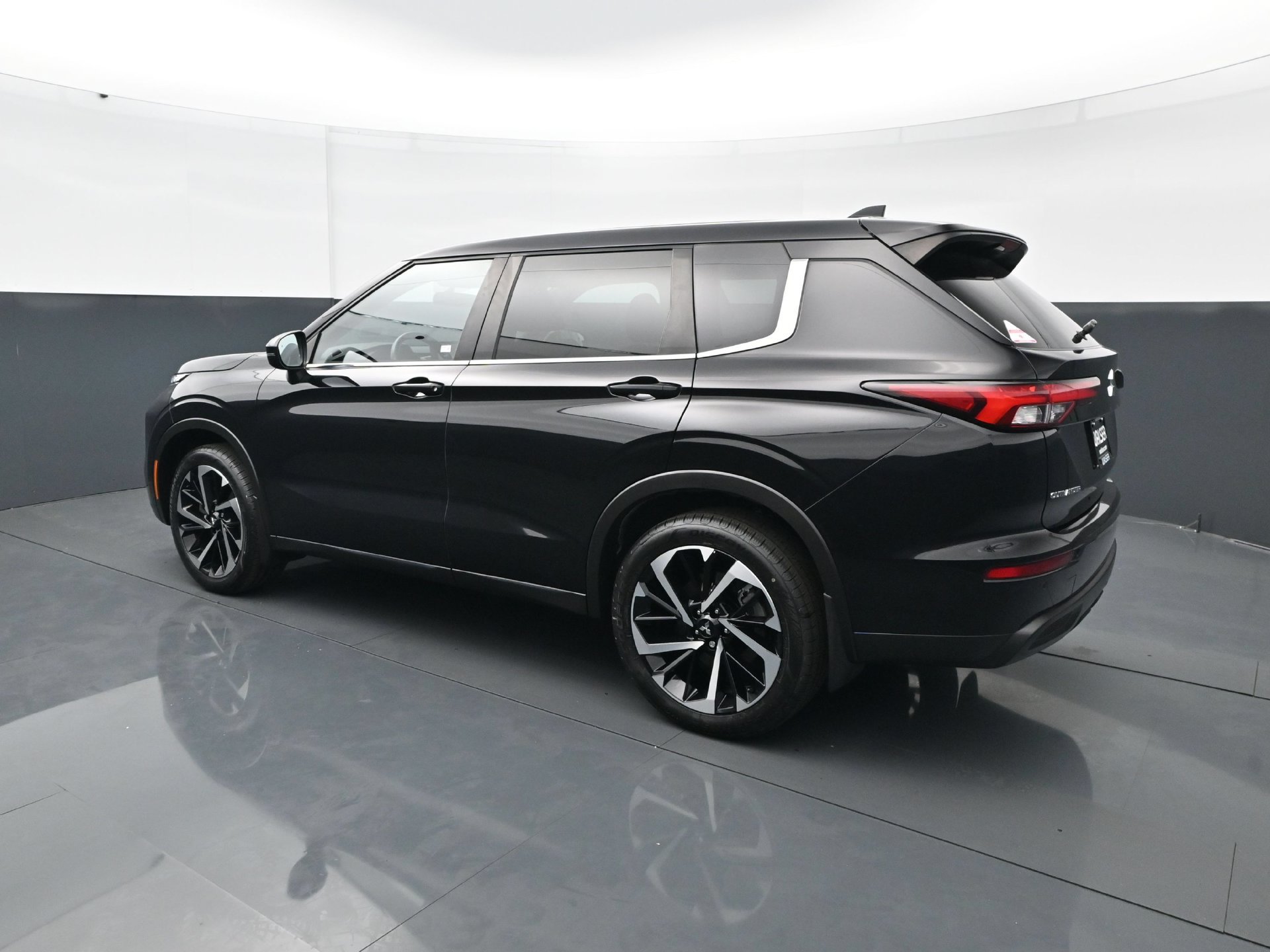 Used 2022 Mitsubishi Outlander ES AWD/4WD image 4