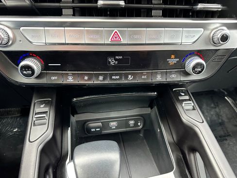 Used 2025 Kia Telluride S image 25