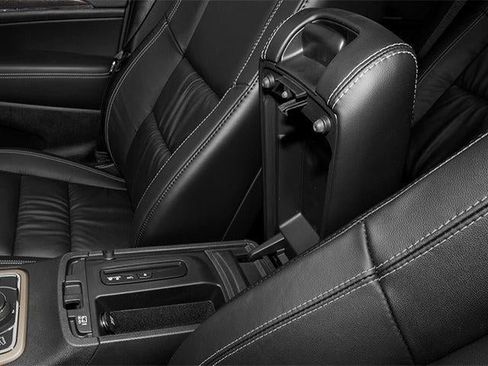 Used 2014 Jeep Grand Cherokee Limited AWD/4WD image 18