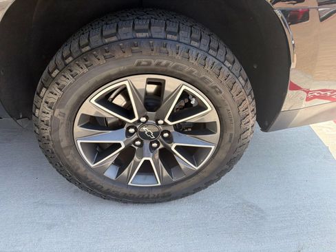 Used 2023 Chevrolet Tahoe Z71 AWD/4WD image 8