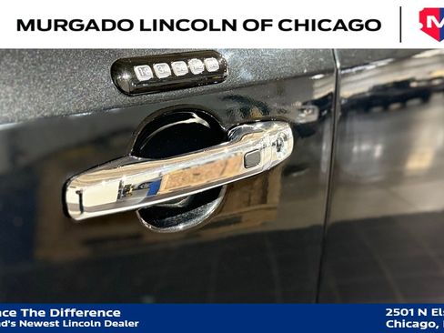 Used 2013 Lincoln MKX AWD image 18
