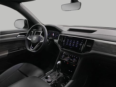 Used 2022 Volkswagen Atlas Cross Sport SE AWD/4WD image 19