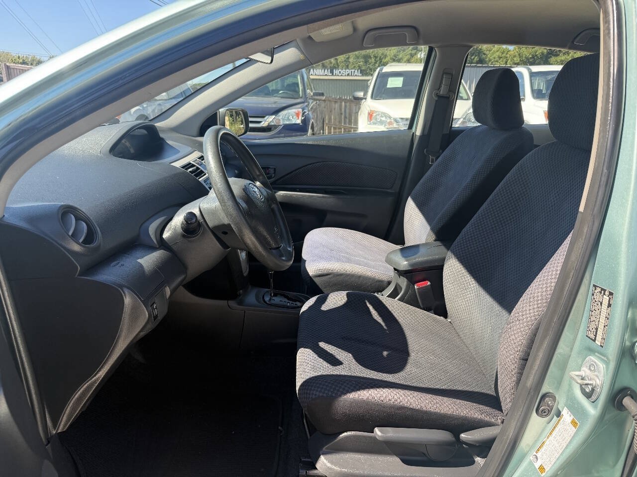 Used 2008 Toyota Yaris Sedan FWD image 10