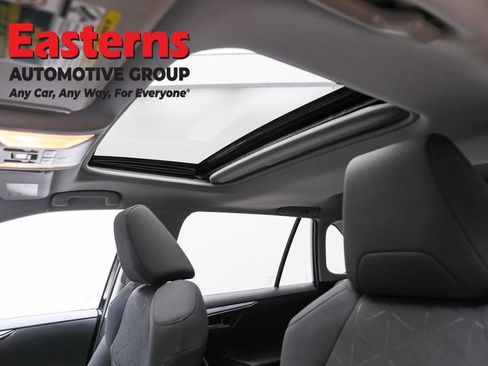 Used 2021 Toyota RAV4 XLE w/ Convenience Package image 35