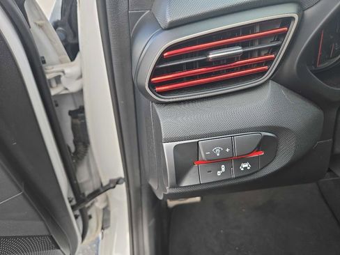 Used 2020 Hyundai Veloster Turbo R-Spec image 17