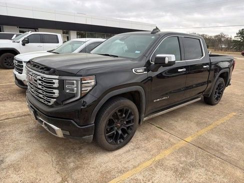 Used 2023 GMC Sierra 1500 Denali AWD/4WD image 2