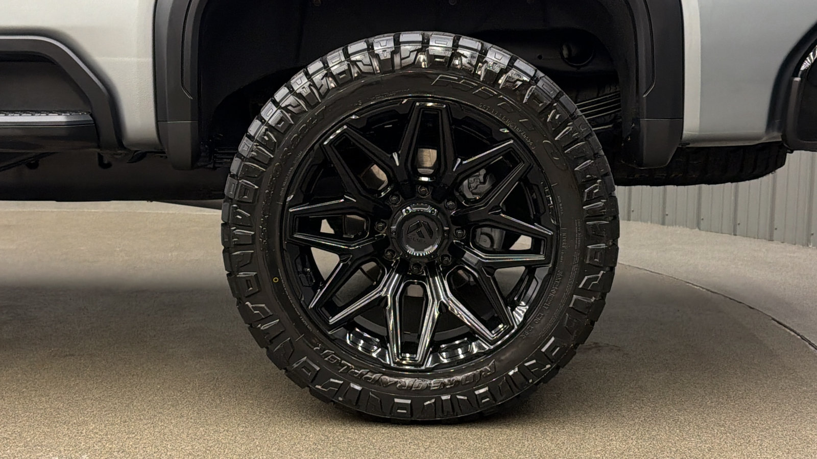 Used 2026 GMC Sierra 2500 AT4X AWD/4WD image 12