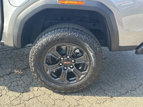 Used 2025 GMC Canyon Elevation w/ Convenience Package image 23