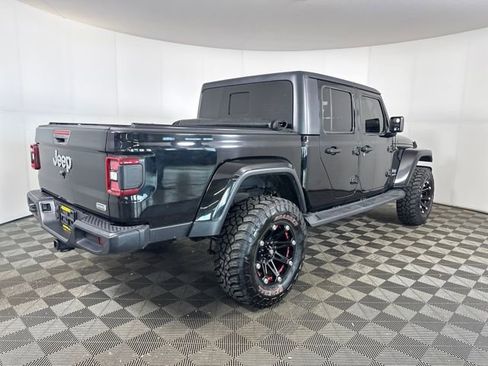 Used 2020 Jeep Gladiator Overland image 3