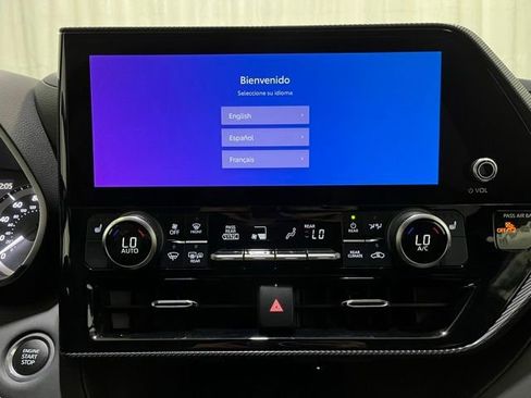 Certified 2024 Toyota Highlander XSE AWD/4WD image 21