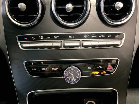 Used 2018 Mercedes-Benz C 300 4MATIC Sedan image 35
