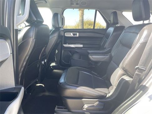 Used 2022 Ford Explorer Limited w/ Equipment Group 301A image 25