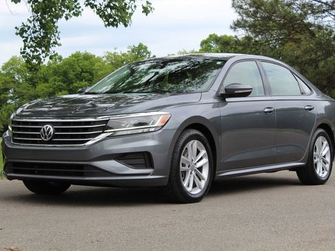 Used 2020 Volkswagen Passat 2.0T S FWD image 3