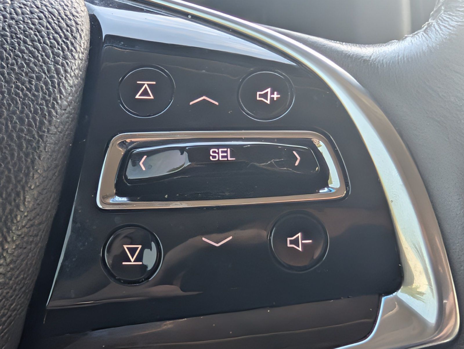 Used 2017 Cadillac Escalade Luxury AWD/4WD image 18