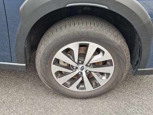 Certified 2025 Subaru Outback Premium w/ Popular Package #1A image 8