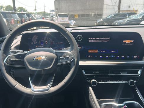 New 2026 Chevrolet Traverse LT AWD/4WD image 16