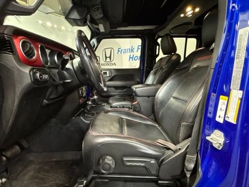 Used 2019 Jeep Wrangler Unlimited Rubicon AWD/4WD image 11