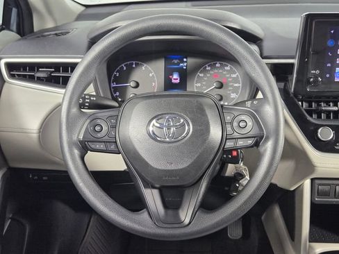 Used 2025 Toyota Corolla Cross L FWD image 21